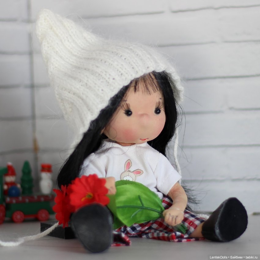 Текстильная куколка ручной работы (фото 7)