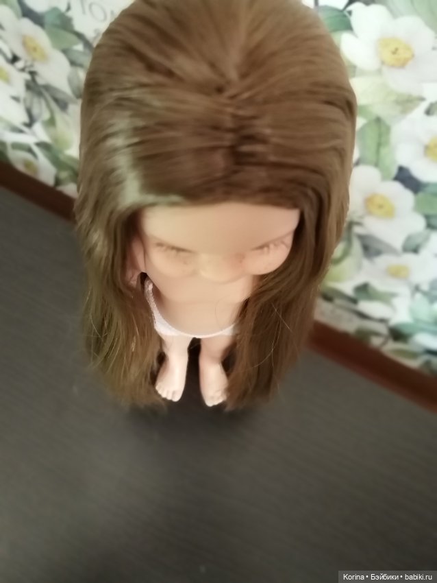 Клео Паола Рейна с длинными волосами