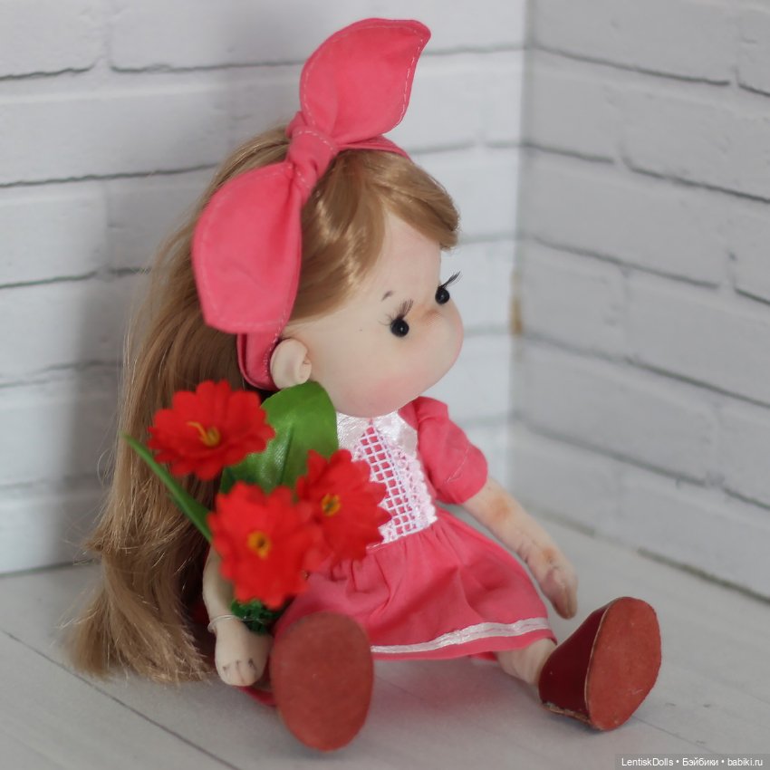 Текстильная куколка ручной работы (фото 5)