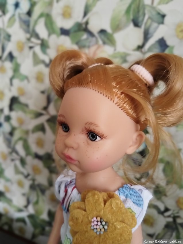 Даша с хвостиками Паола Рейна 2021г