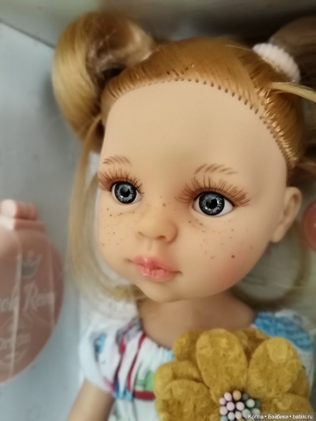 Даша с хвостиками Паола Рейна 2021г