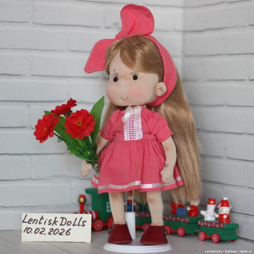 Текстильная куколка ручной работы (фото 2)