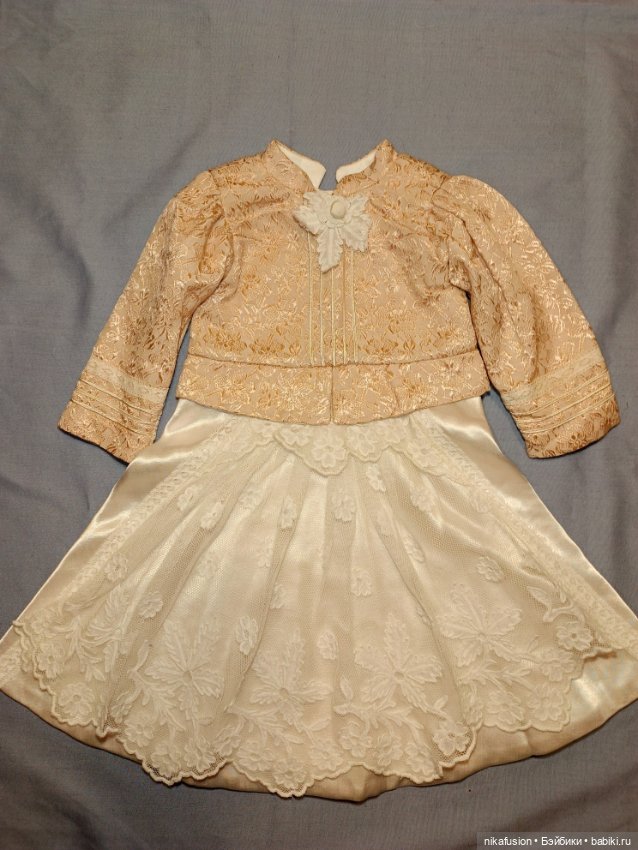 Платье на антикварную или винтажную куклу