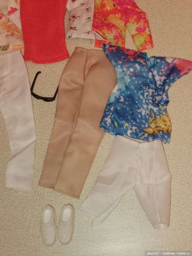 Лот одежды и обуви для Кена (мужская одежда) (фото 4)