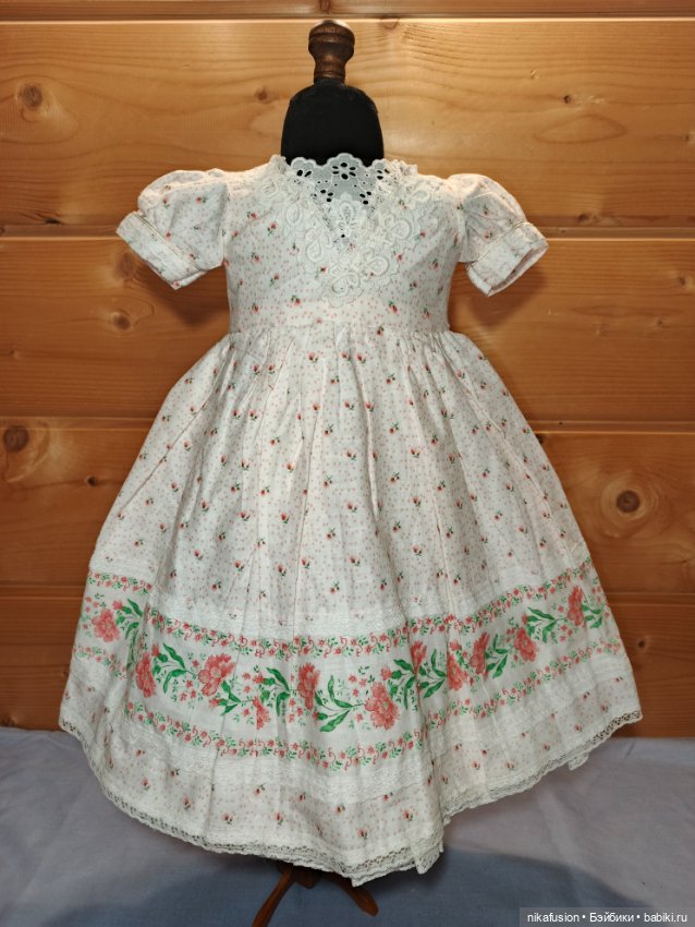 Платье на куклу 60 см антикварную или винтажную