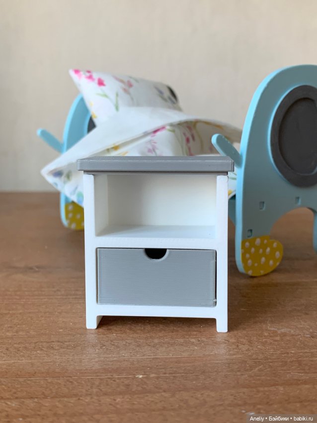 Кровать «Голубой слон» — Кукольная мебель (фото 6)