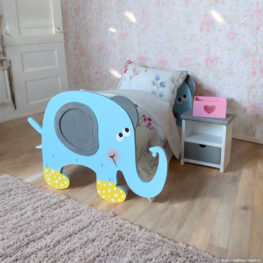 Кровать «Голубой слон» — Кукольная мебель