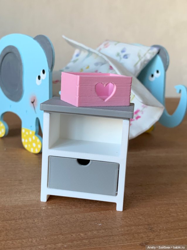 Кровать «Голубой слон» — Кукольная мебель (фото 7)