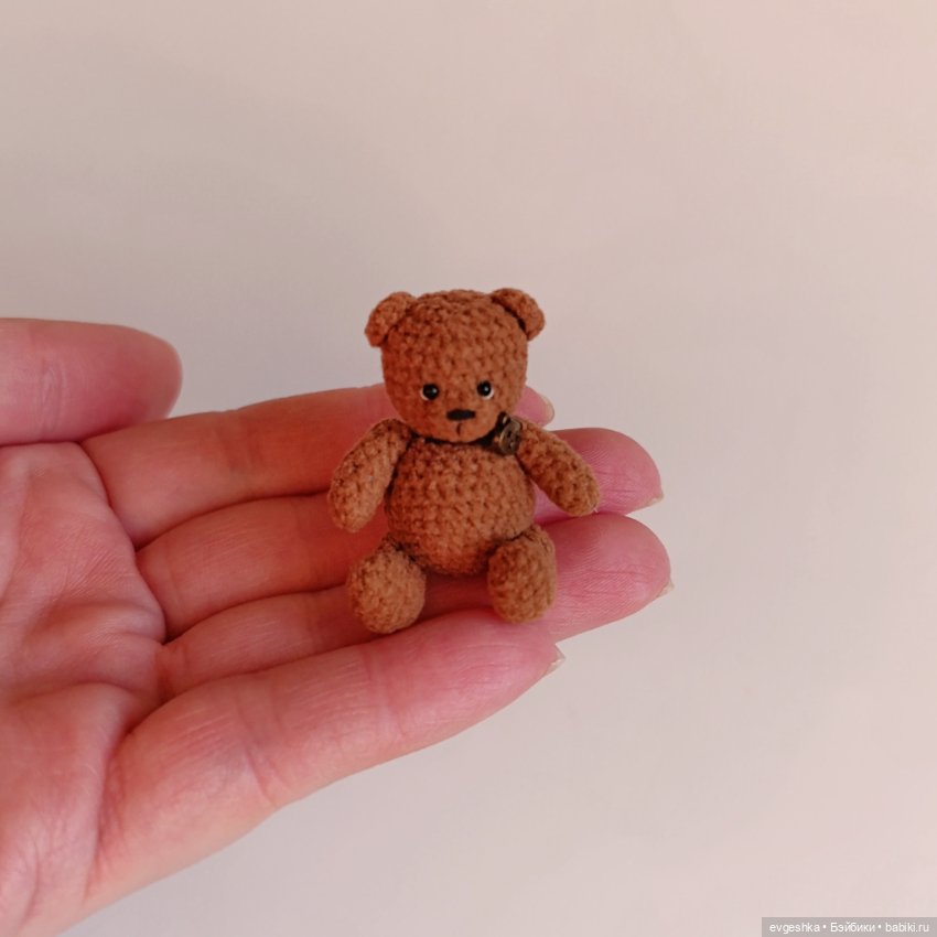 Мишка 4,5 см. Вязаный миниатюрный мишутка