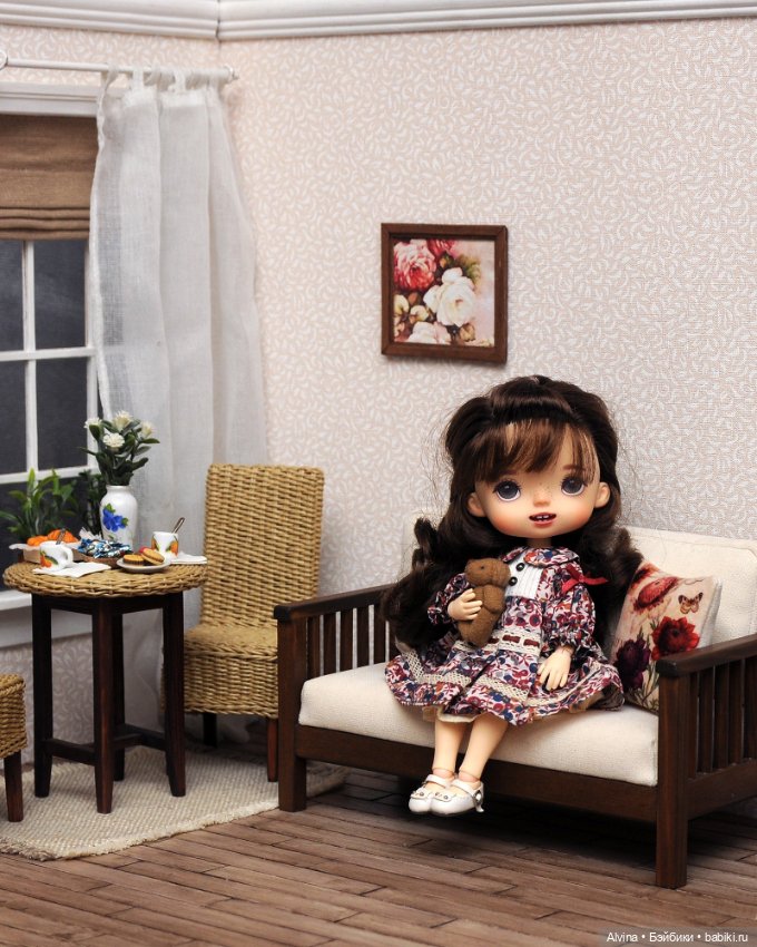 Диван — Кукольная мебель