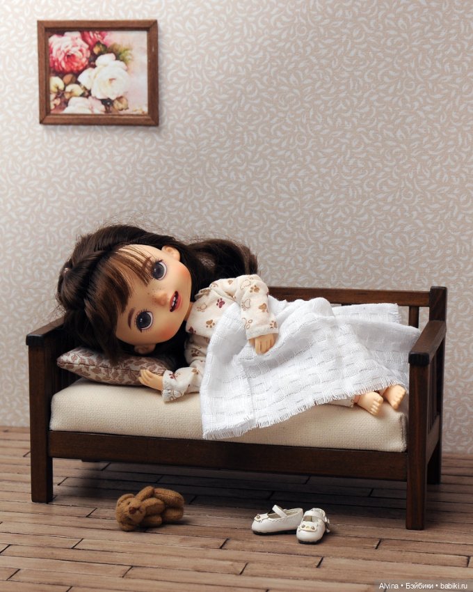 Диван — Кукольная мебель (фото 2)