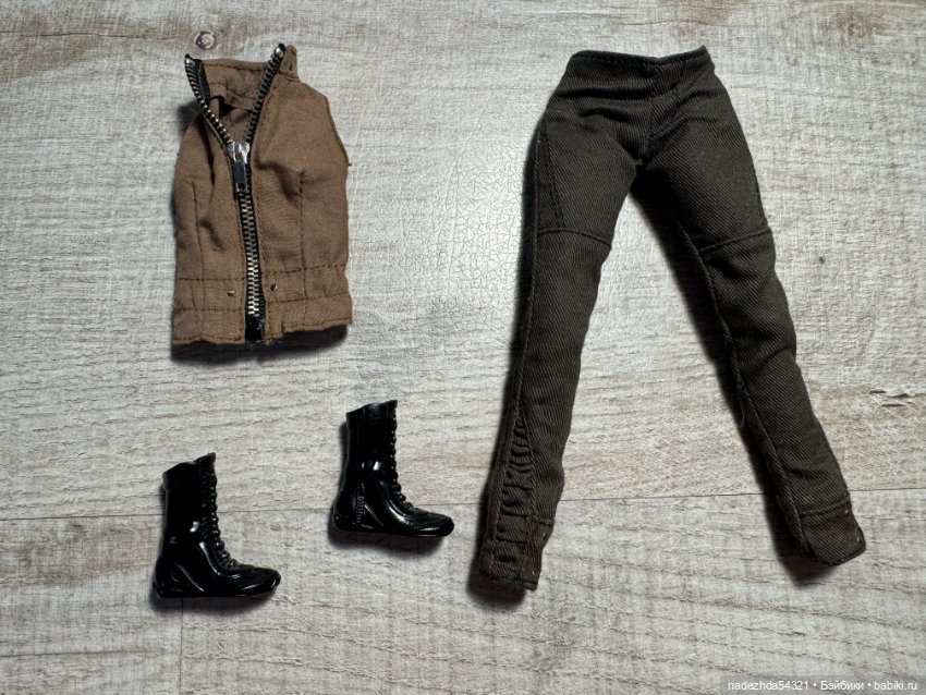 Аутфит Барби Трис Инсургент