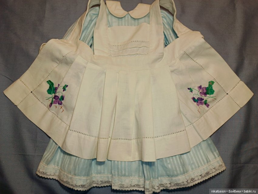 Комплект платье и фартучек на антикварную или винтажную куклу 52-56 см (фото 6)