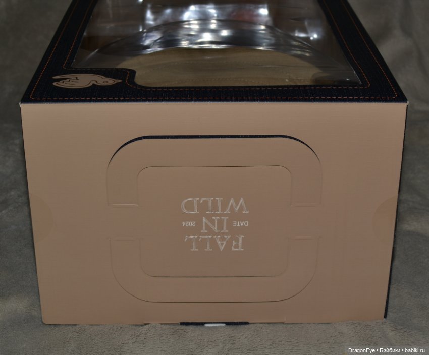 Большой Labubu the monsters fall in wild series