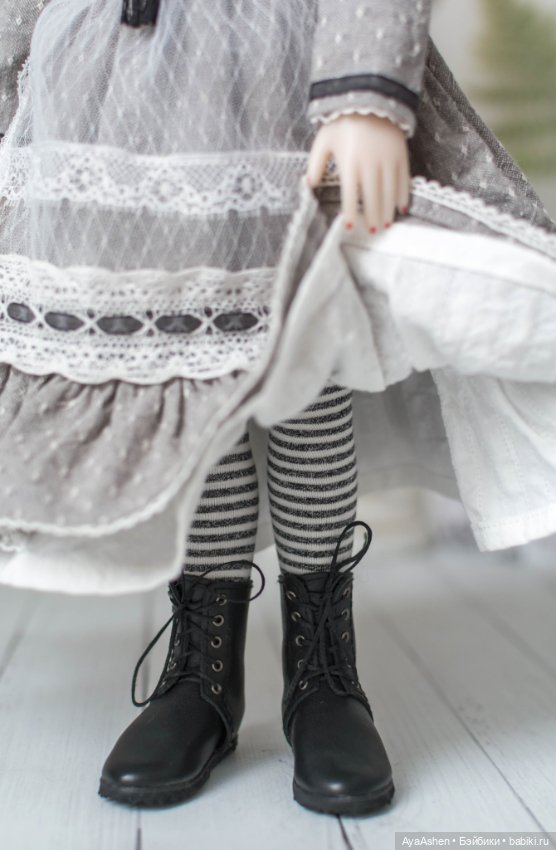 Одежда для Ruby Red Руби Ред: платье, ободок, воротничок, фартук, юбочка, чулочки (фото 8)