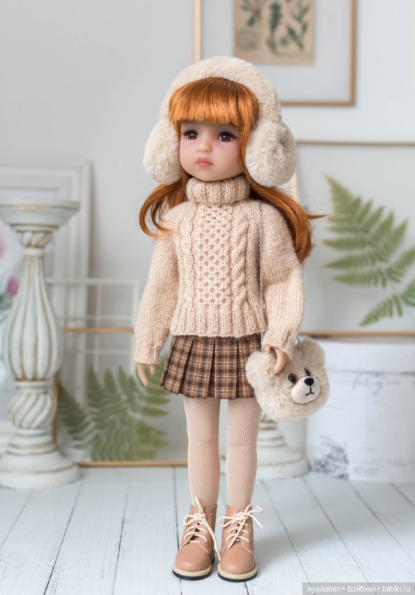 Одежда для Ruby Red Руби Ред: пальто, наушники, свитер, юбка, колготки, сумка (фото 6)