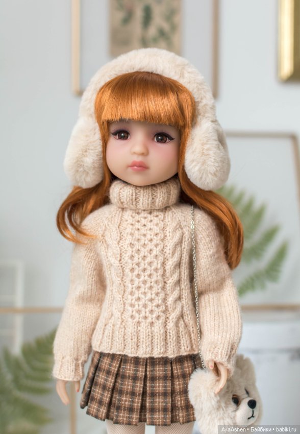 Одежда для Ruby Red Руби Ред: пальто, наушники, свитер, юбка, колготки, сумка (фото 7)