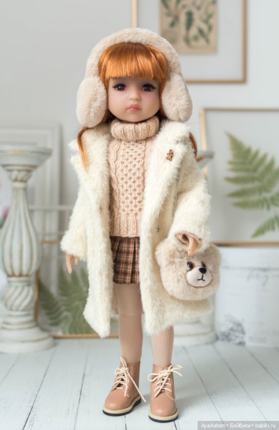 Одежда для Ruby Red Руби Ред: пальто, наушники, свитер, юбка, колготки, сумка