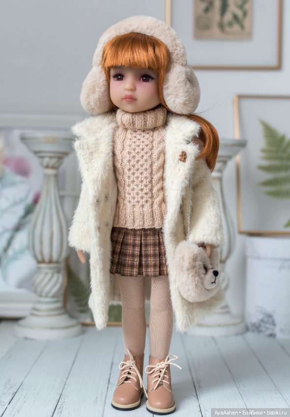 Одежда для Ruby Red Руби Ред: пальто, наушники, свитер, юбка, колготки, сумка (фото 5)