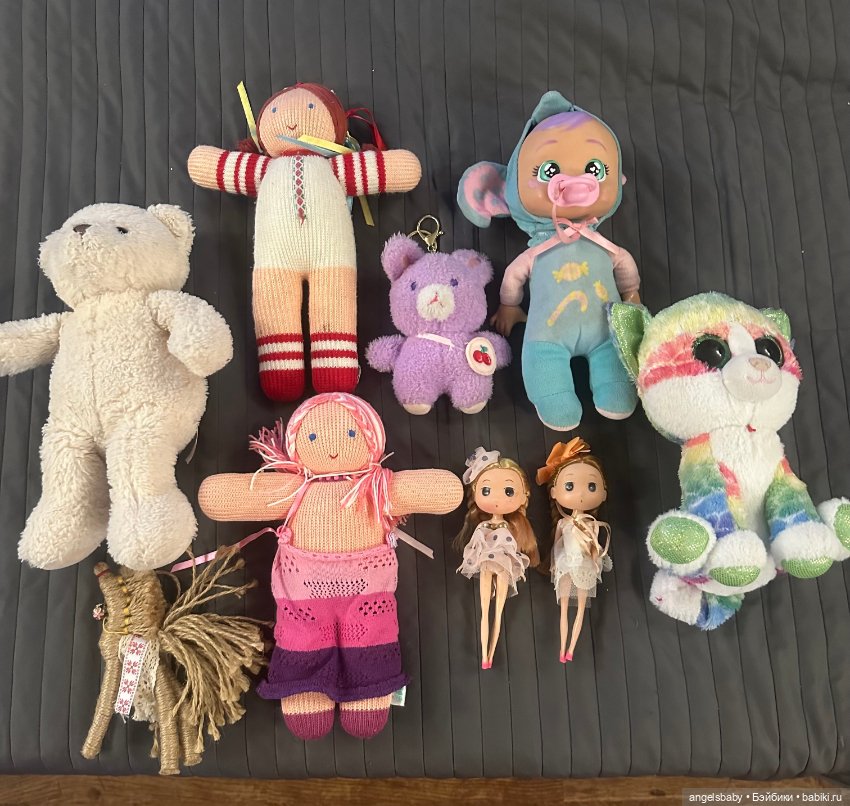 Лот игрушек и кукол — Игровые куклы
