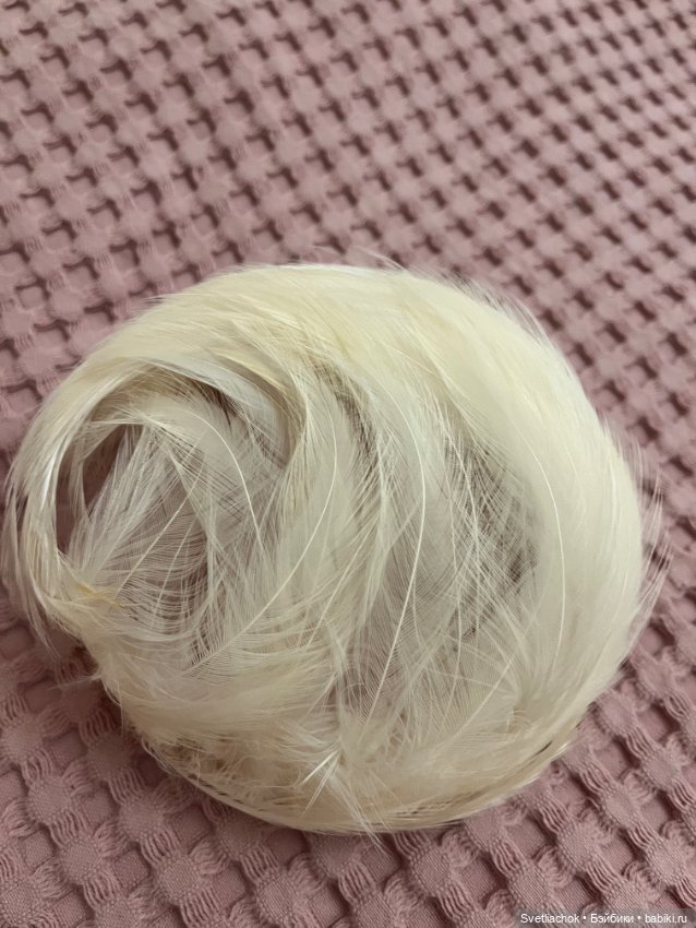 Шапочка-таблетка из перьев 50 годов (фото 4)