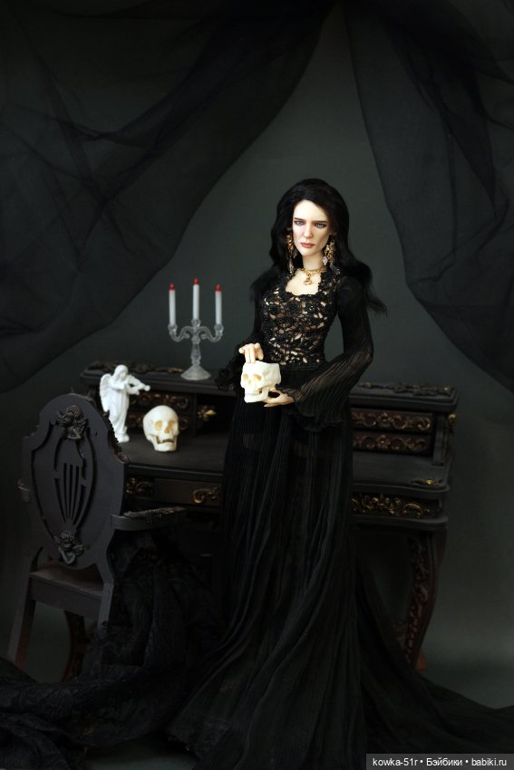 Авторская шарнирная кукла Медиум