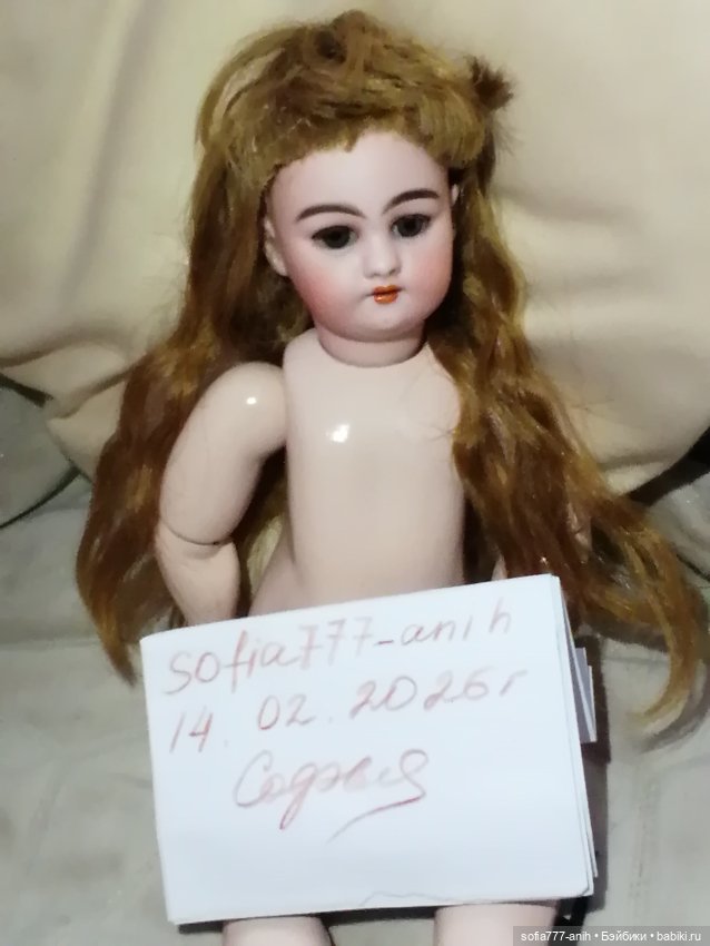 Маленькая ранняя наипрелестнейшая девочка фабрики Simon Halbig молд 1039