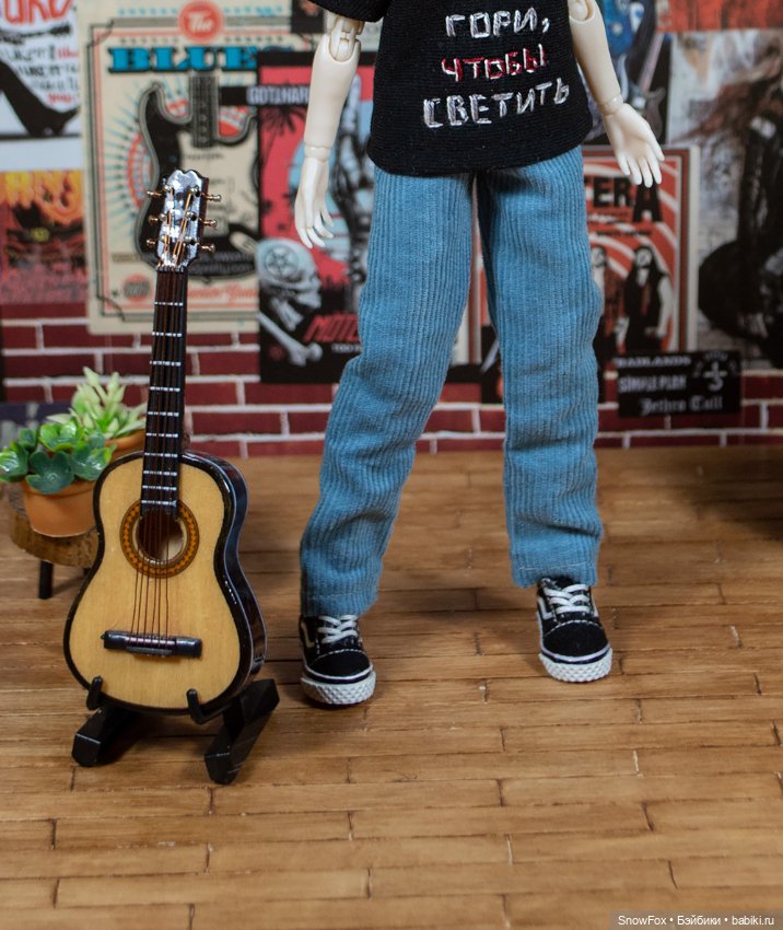 Вельветовые брюки для сицилийских псов