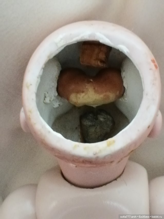 Маленькая ранняя наипрелестнейшая девочка фабрики Simon Halbig молд 1039