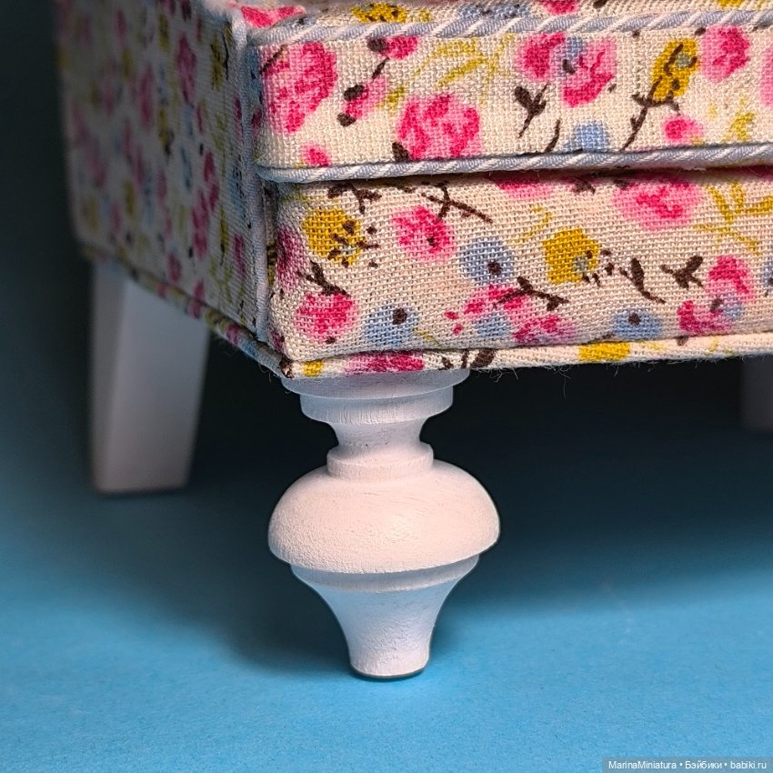 Кукольное кресло масштаб 1:6 (фото 6)