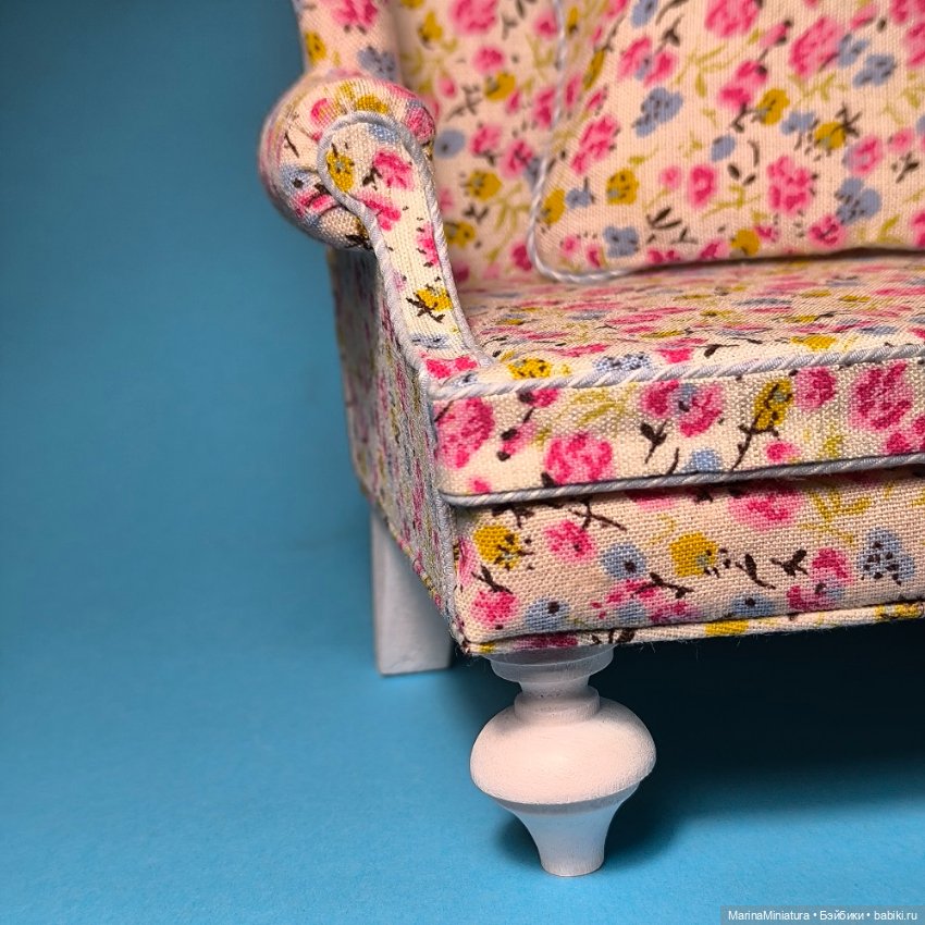 Кукольное кресло масштаб 1:6 (фото 4)