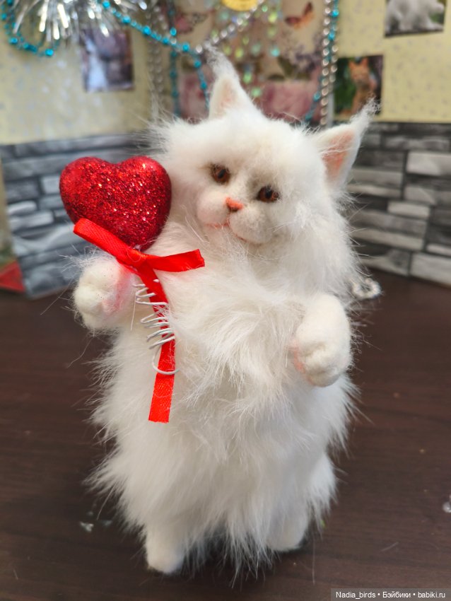 Котик с сердечком — Авторские игрушки