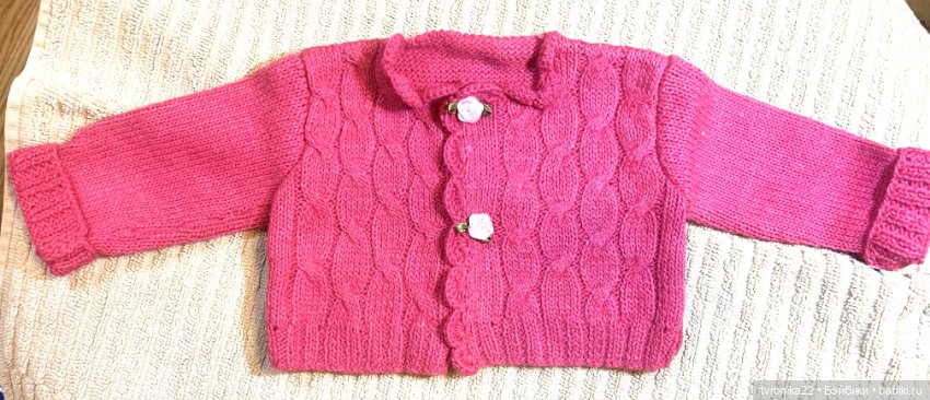 Две вязаные кофточки на кукол 55-65 см