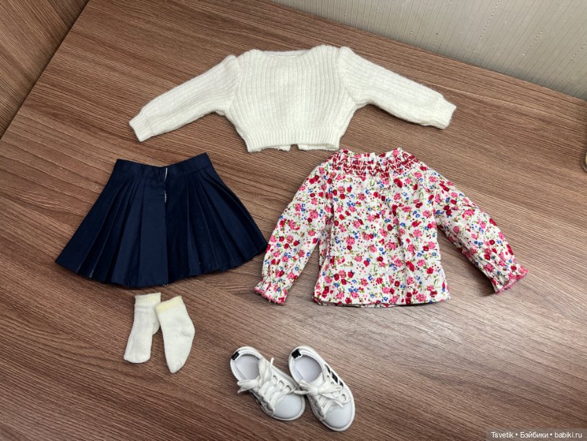 Аутфит Софии Руби Ред — Одежда для кукол (фото 4)