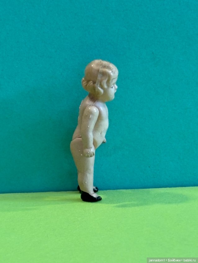 Редкая целлулоидная куколка Minerva 5 см, родной аутфит (фото 7)