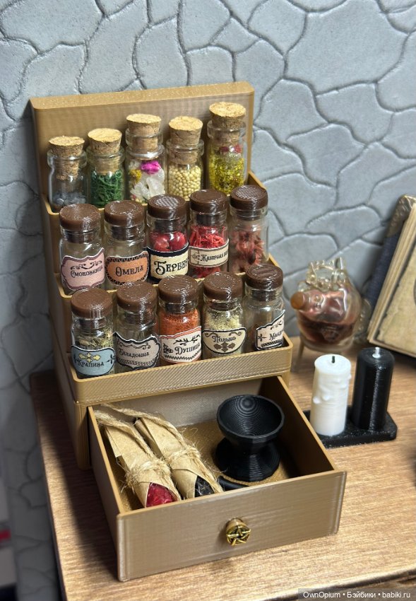 Настольный стеллаж для бутылочек 1:6 (фото 5)