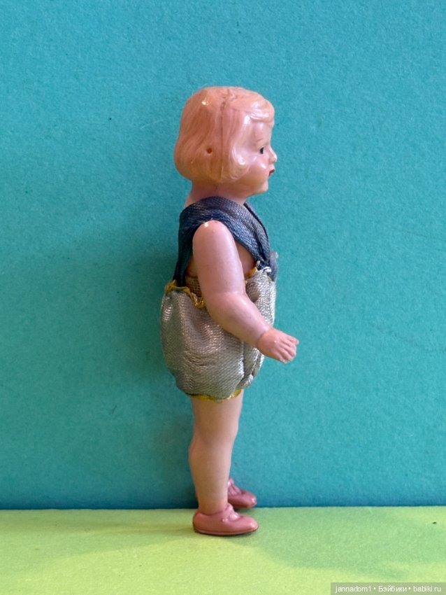 Редкая целлулоидная куколка Schildkrot, родной аутфит, высота 8 см (фото 5)