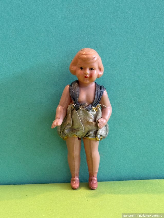 Редкая целлулоидная куколка Schildkrot, родной аутфит, высота 8 см