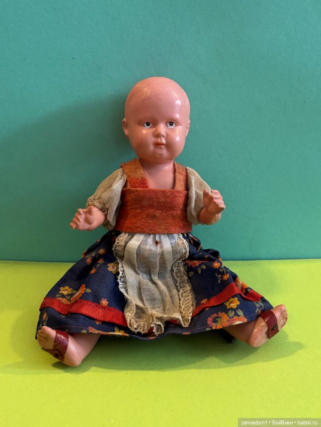 Целлулоидная японская куколка Royal с рельефными волосами, высота 20 см (фото 8)