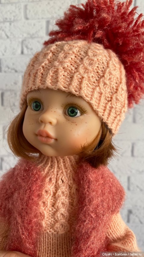 Кристи каре на шарнирном теле в авторском аутфите (фото 3)