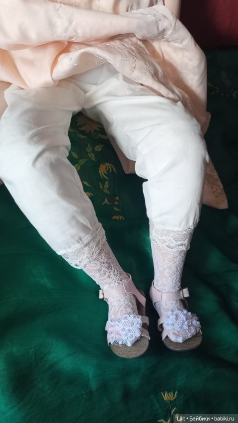 Девушка с задумчивым взглядом (фото 2)