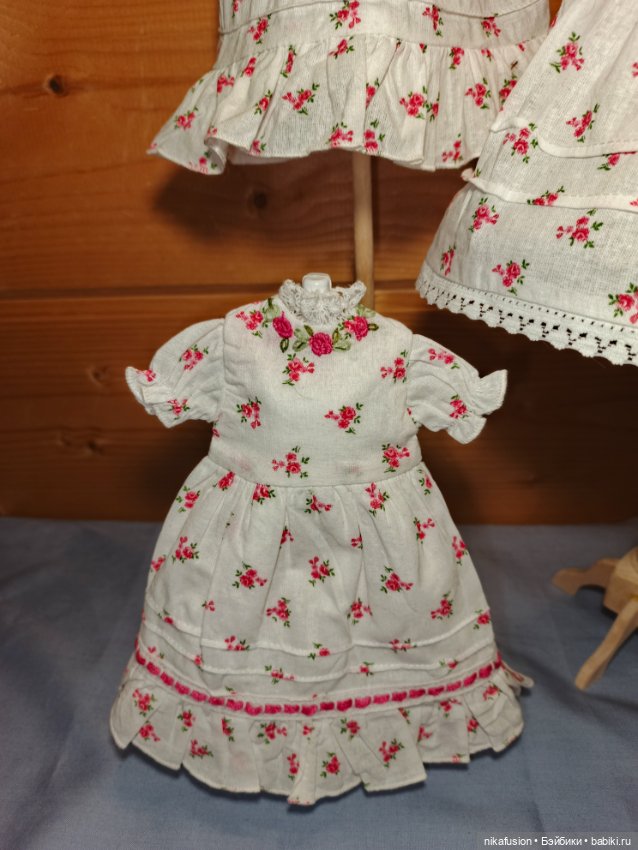 Платья на сестричек, антикварные или винтажные куклы (фото 4)