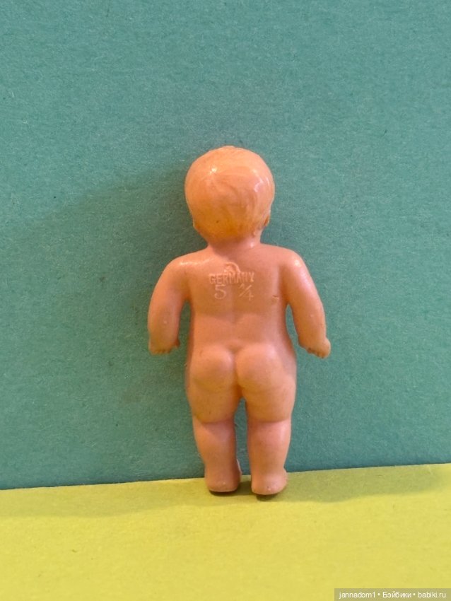 Целлулоидный маленький пупсик Minerva, высота 5 см (фото 3)
