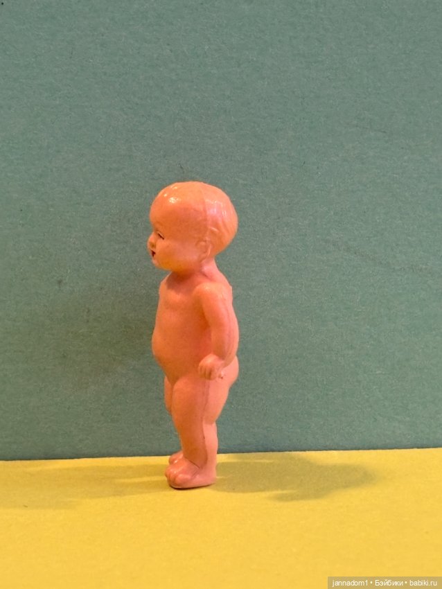 Целлулоидный маленький пупсик Minerva, высота 5 см (фото 4)