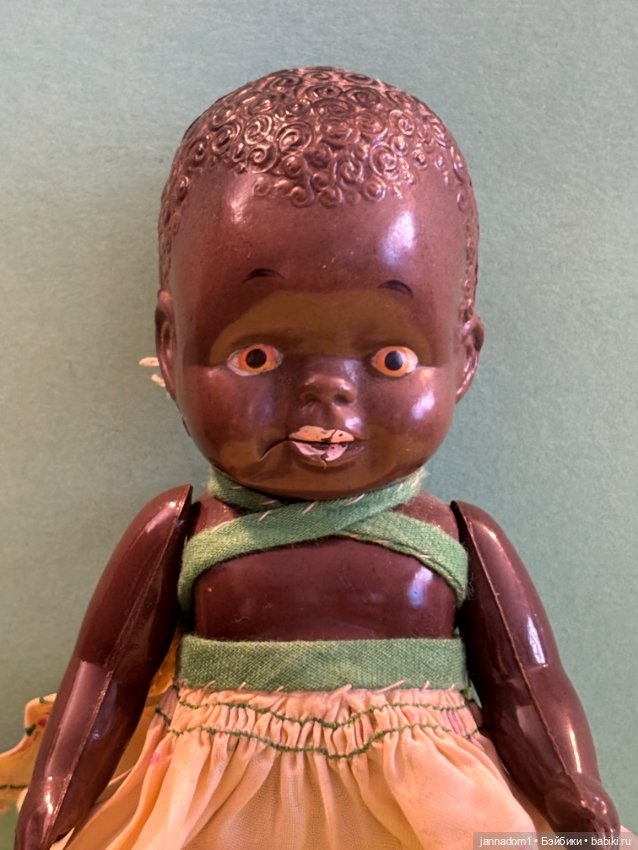 Целлулоидный японский пупсик негрик, высота 16 см