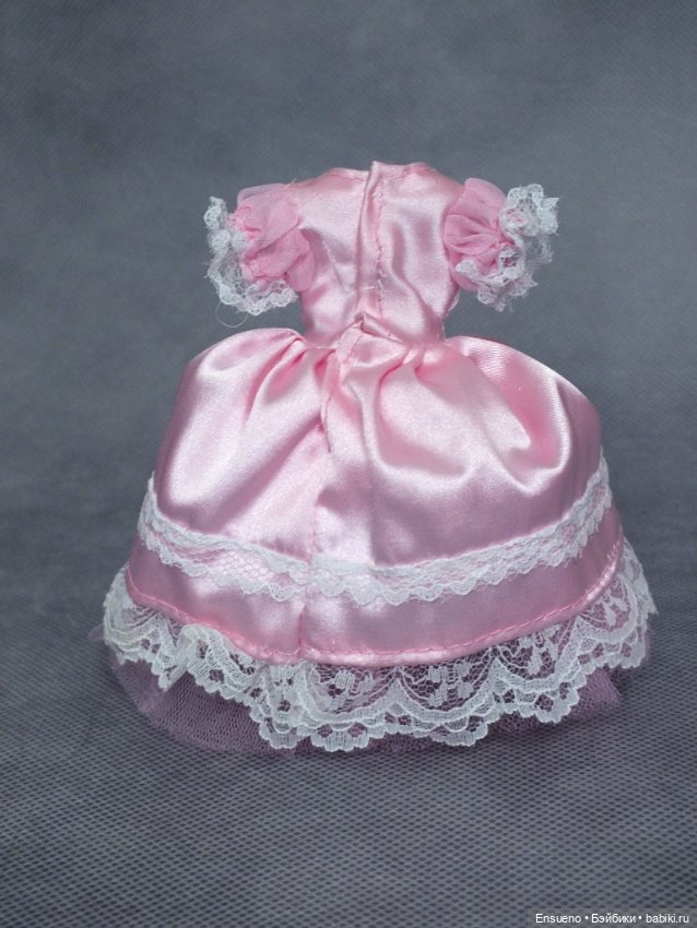 Платье и шляпка для кукол Братц (Bratz) (фото 3)