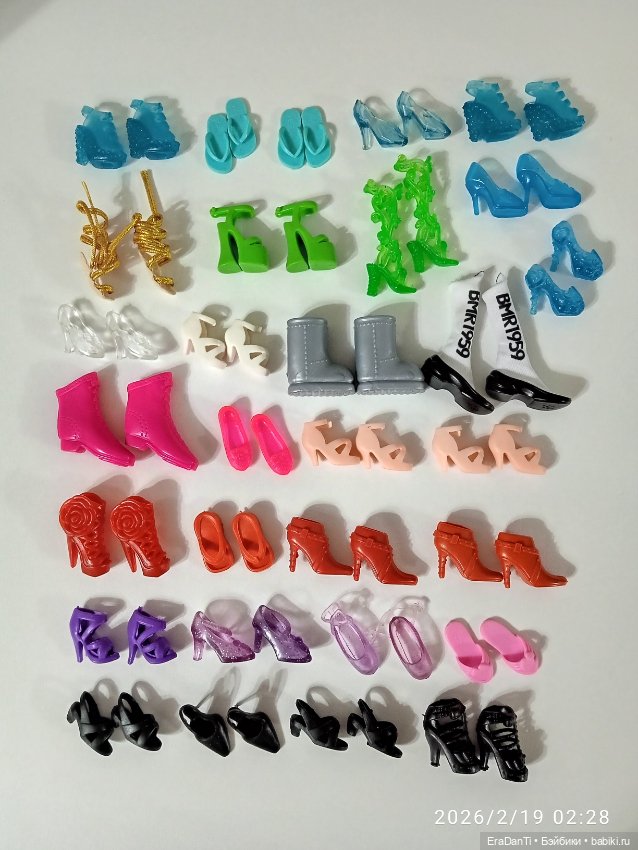 Лот обуви на Барби, 30 пар