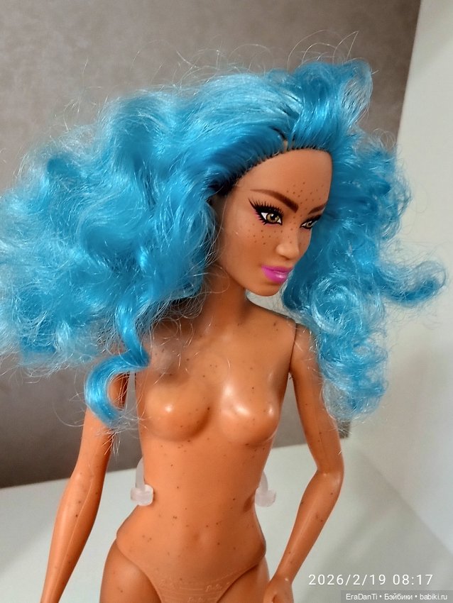 Гибрид из головы Barbie Extra #4 Zippered Bomber Jacket Doll на теле Fashionistas #108 (фото 10)