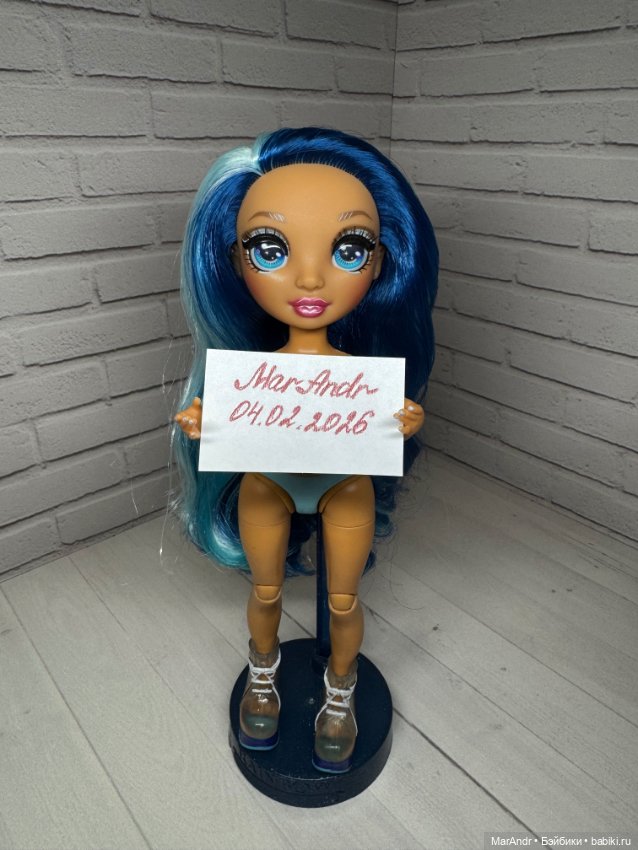 Кукла Rainbow High Скайлер (фото 9)