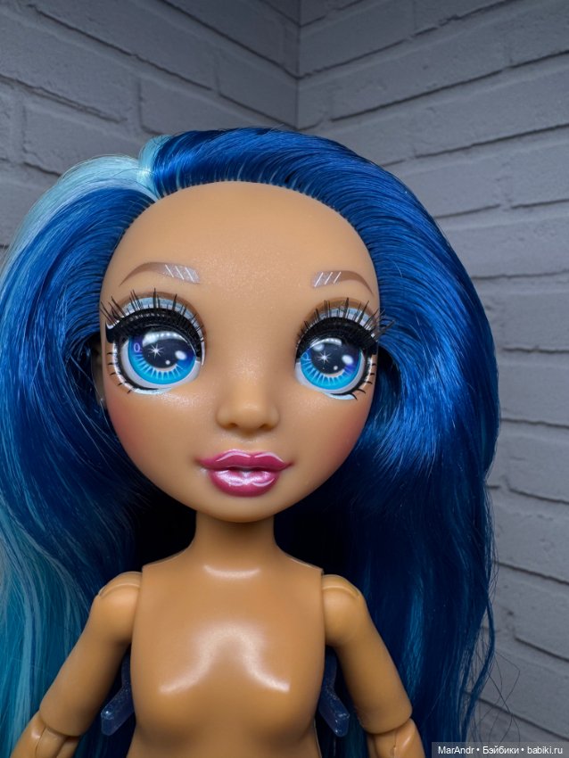 Кукла Rainbow High Скайлер (фото 6)